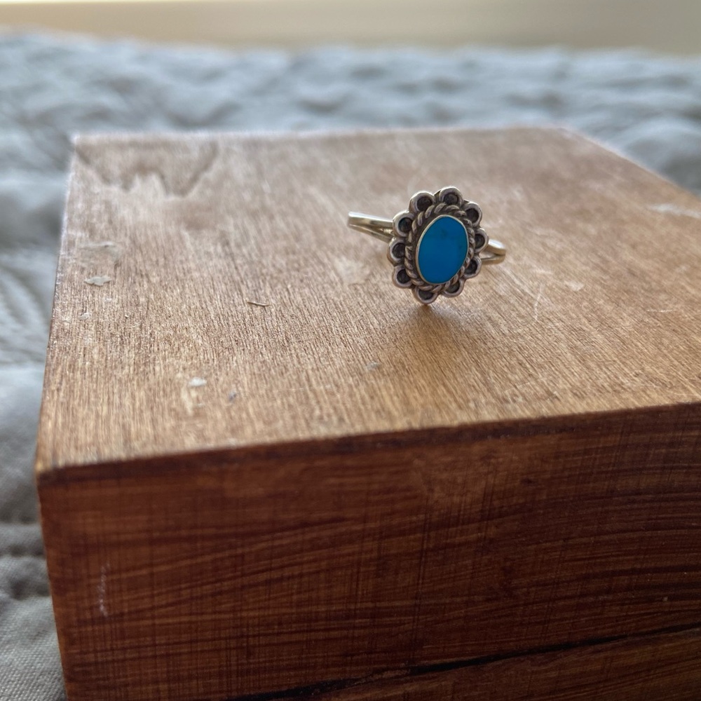 VINTAGE RING